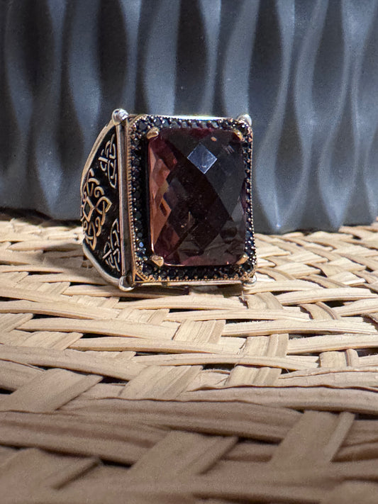 Statement-Herrenring mit Zultanit-Farbwechsel & Keltischem Design