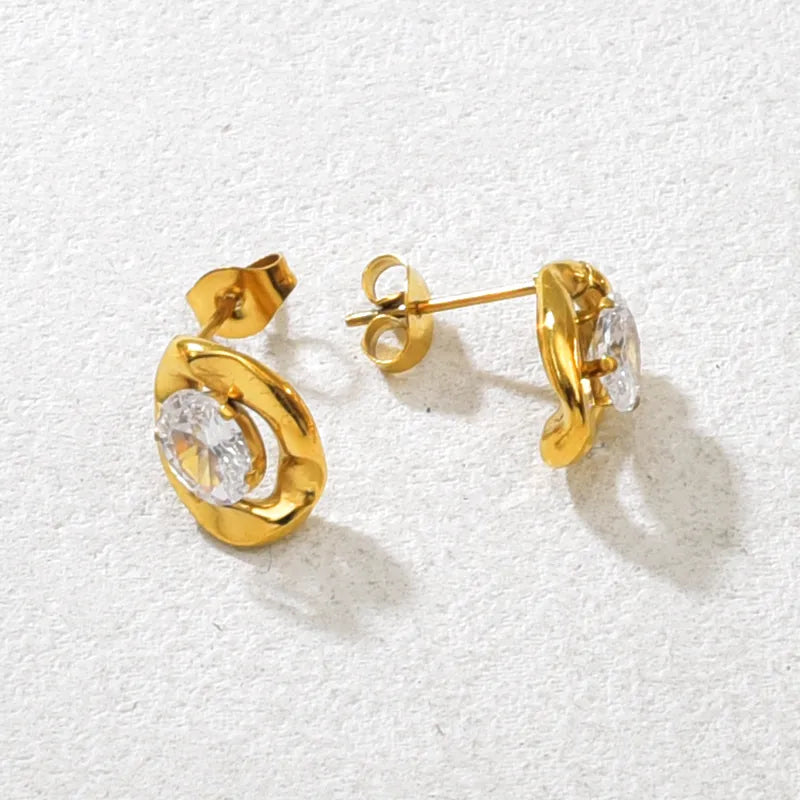 Amari Oval Ohrstecker