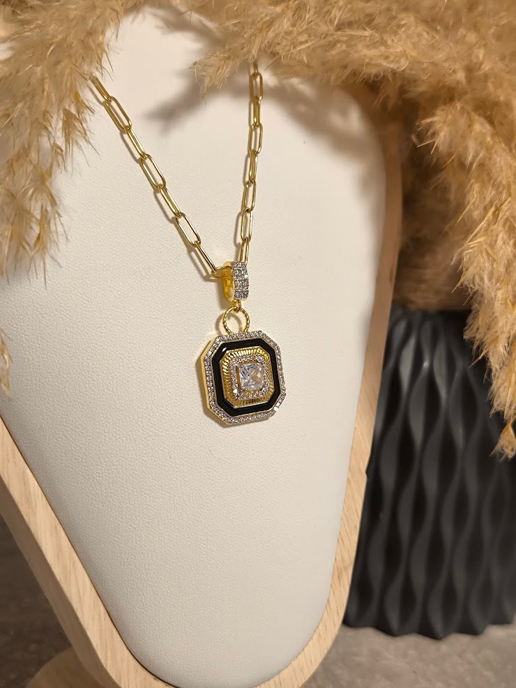 Majesty Glow white Halskette