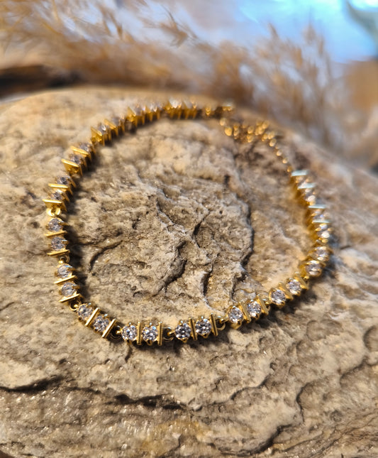 Inaya Armband