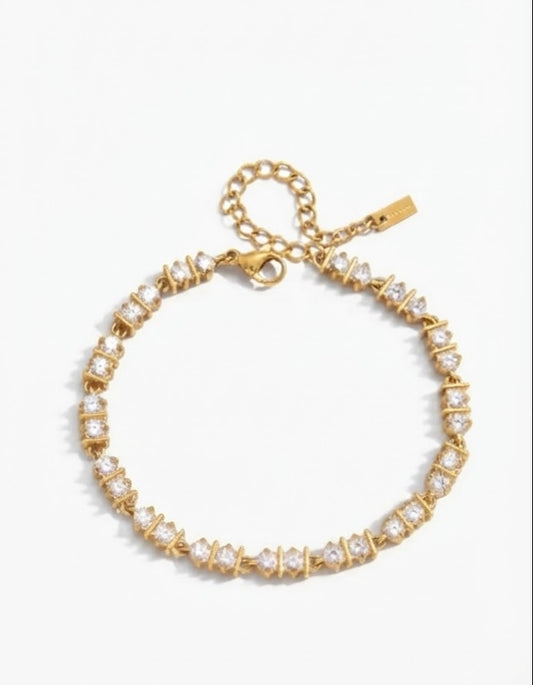 Inaya Armband